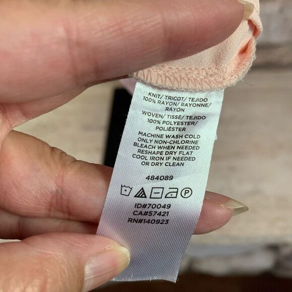 Loft women’s plus sleeveless blouse size 20/22 - Picture 8 of 8